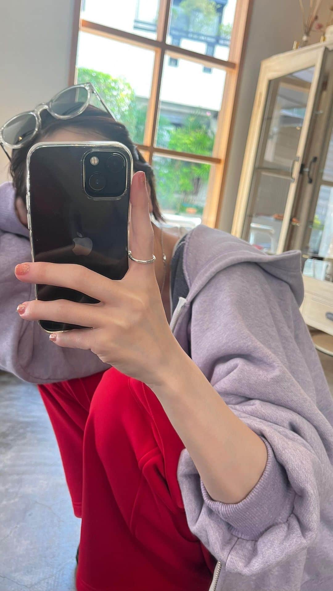 おかもとあきのインスタグラム：「23awは私の感じているリアルな" 好き "を伝えたいコレクションになっています。実際にAKIOを買って着てくれている人たちが、AKIOって何かいいよね、と、色んな理屈抜きに直感で感じてもらえたら最幸です。  6度目のcollectionもどうぞ宜しくお願いします。  AKIO 23aw collection tomorrow start !!!  ☆sosite店頭発売  9/16(sat) 12:00〜 ☆AKIO official on-line start 9/24 (sun) 20:00〜  #_a_k_i_o_」