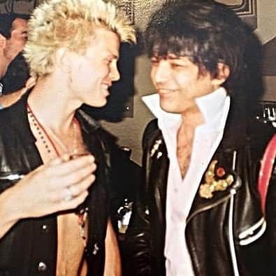 ビリー・アイドルのインスタグラム：「ALAN VEGA WITH BILLY IDOL 1982 PHOTO BY GAIL HIGGINS #alanvega #alanvegavault #billyidol @billyidol」