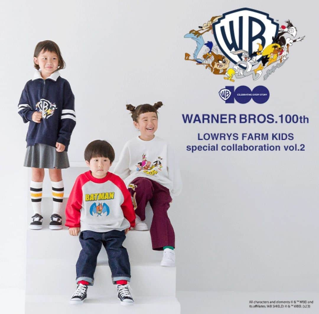 ローリーズファームさんのインスタグラム写真 - (ローリーズファームInstagram)「・ “WARNER BRORS.100th”  Special collaboration vol.2！  前回大好評いただいたワーナー・ブラザーズとの コラボレーション第2弾を販売致します！  ワーナー・ブラザーズ100周年を記念した特別デザイン。  人気アニメ「The Flintstones」のキャラクターに扮した ルーニー・テューンズのキャラクターや 曲者ヨセミテサムとタズマニアンデビルが ヒーローに扮した愛らしいデザイン、 人気のトムとジェリーも。  どれもこれも100周年限定の特別アートです！  是非チェックしてみて下さい✔︎  〼model:120㎝着用 #wb100_LOONEYTUNESASTHEFLINTSTONES_lf ¥3,850 tax in (no.975197) size:110-150㎝ color: off / gray  #wb100_LOONEYTUNESASBATMAN&SUPERMAN_lf ¥3,850 tax in (no.975191) size:110-150㎝ color: off / gray  #wb100_トムとジェリーフーディー_lf ¥4,290 tax in (no.975188) size:110-150㎝ color: gray / navy  #wb100_HEROESUNITE_lf ¥4,290 tax in (no.975194) size:110-150㎝ color: off / navy  #lowrysfarm #lowrysfarmkids #ローリーズファーム #ローリーズファームキッズ #kids #キッズ #キッズファッション #キッズコーデ #junior  #ジュニア  #ジュニアファッション  #autumn #winter #warnerbros」9月15日 20時20分 - lowrysfarm_official