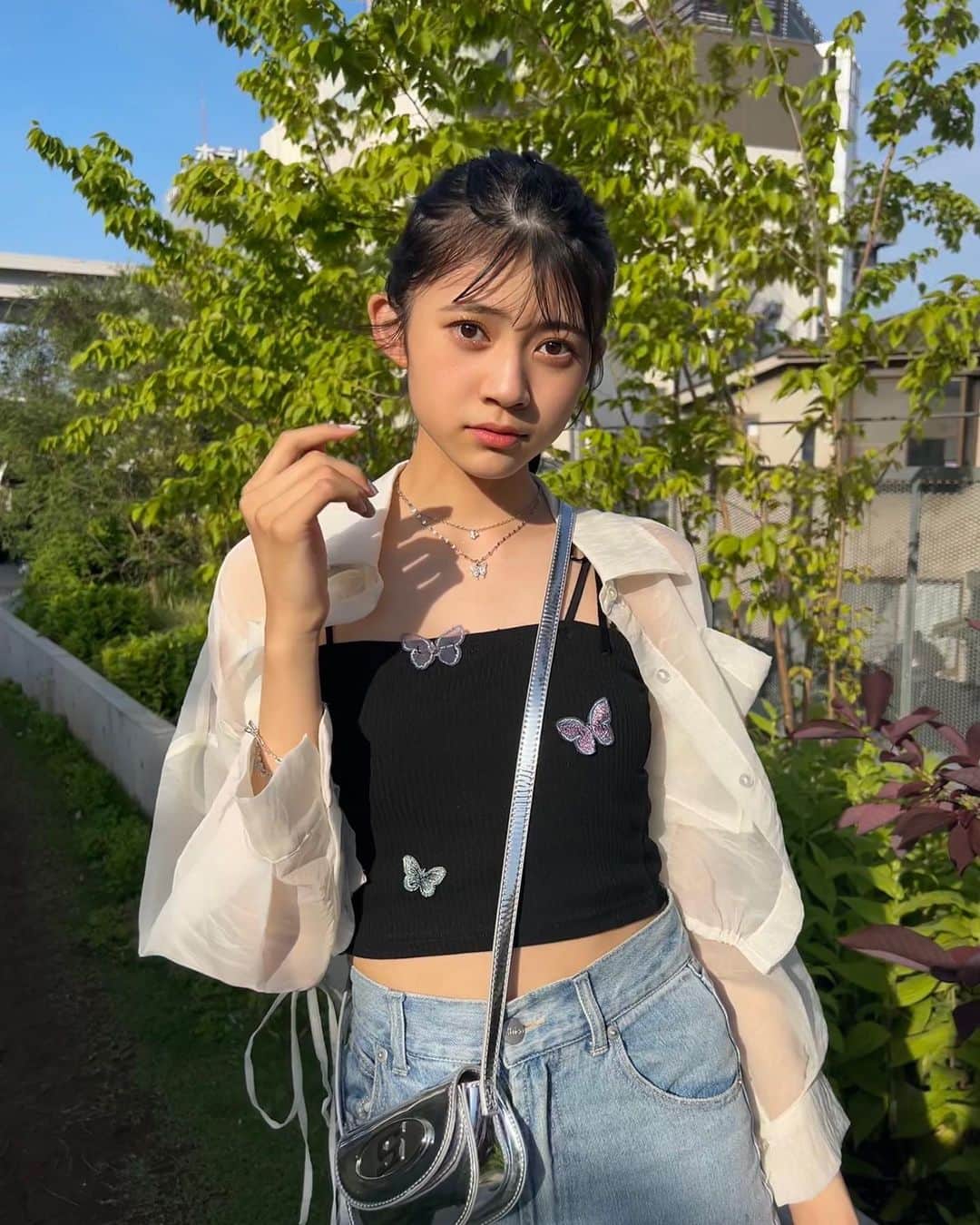 のインスタグラム：「私服総選挙かっこいい部門1位ありがとうございます💞🫶🏻  たくさん考えたコーデだったので本当に嬉しいし、投票やいいねしてくれたみんなに感謝です！🥲  これからもコーデをたくさん発信していけたらと思います💓  #吉本麗南#ニコラ#nicola#ニコラ10月号発売中#ニコモ」