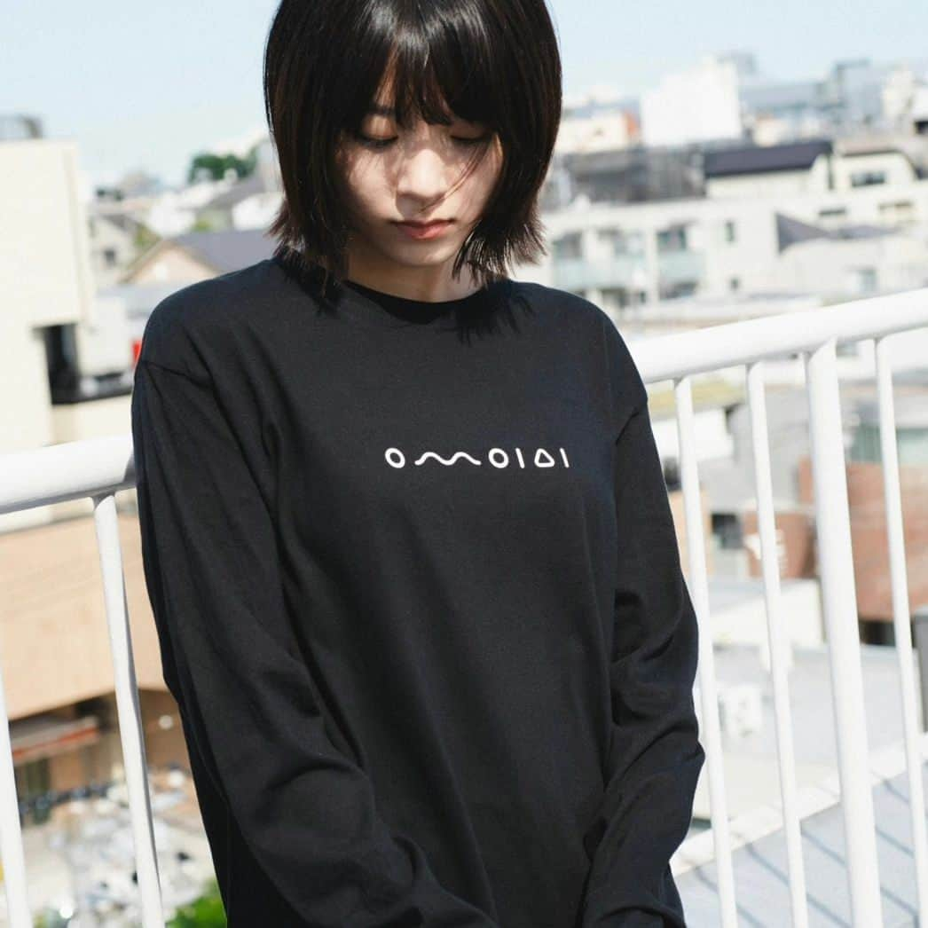 the shes goneのインスタグラム：「【new goods】   omoiai long sleeve tee 4000yen ※FC only color  color : black size : M / L / XL  model 岩波詩織 @offwal_着用Lサイズ design カネココウタ @nil1979_  #重い愛TOUR」