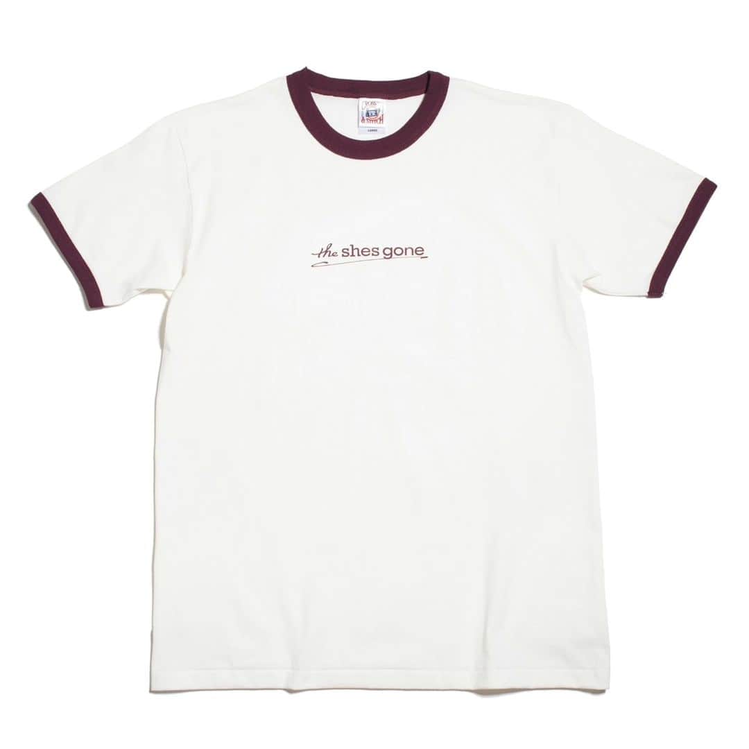 the shes goneさんのインスタグラム写真 - (the shes goneInstagram)「【new goods】  ringer logo tee 3500yen  color : burgundy / denim size :  L / XL  model 岩波詩織 @offwal_着用Lサイズ  #重い愛TOUR」9月15日 20時31分 - the_shes_gone