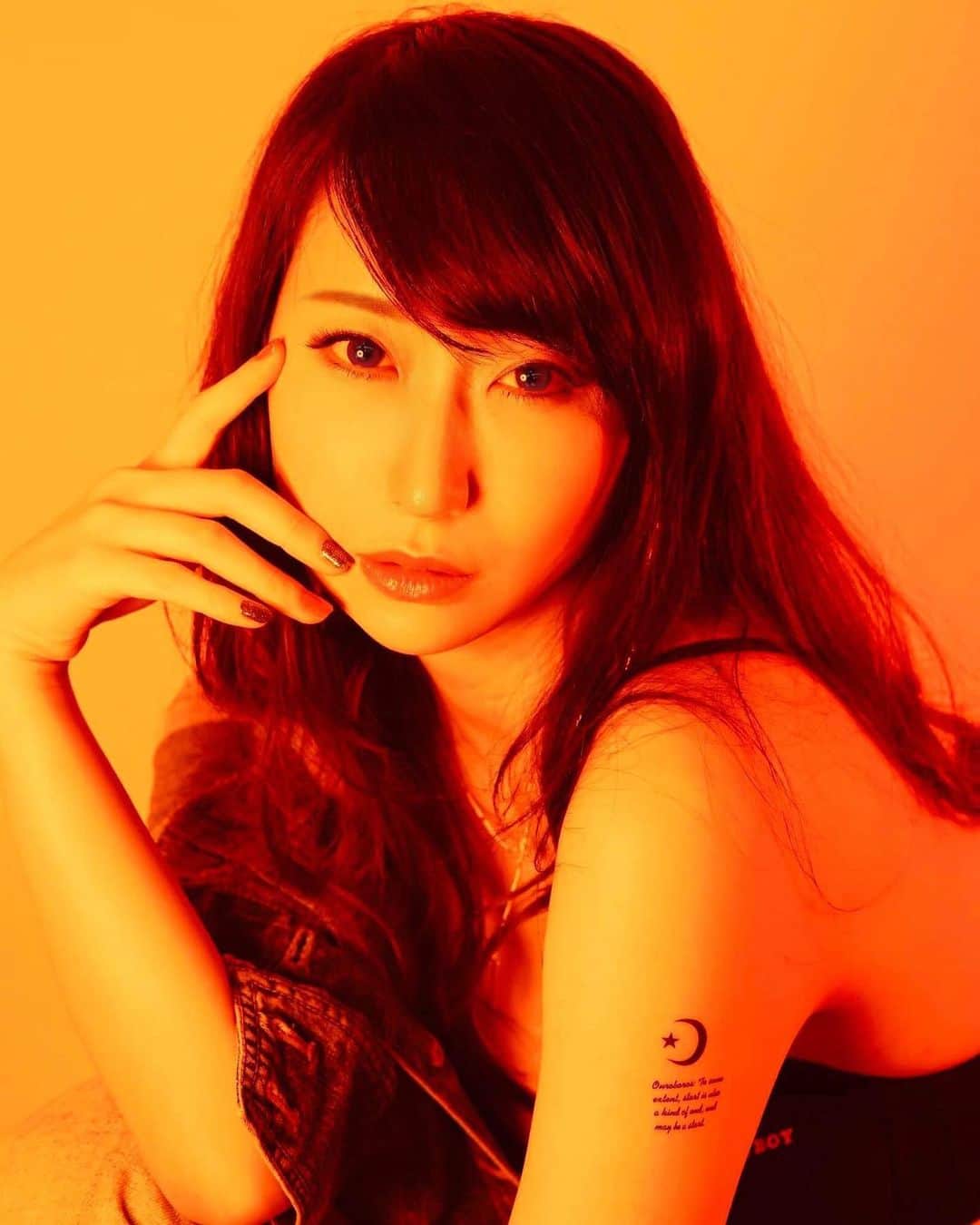 紺野ミクのインスタグラム：「たまにはあたしがジッと見つめるね☺️💕目そらさないで？✨  I gaze into only you💘 . . . #フリーモデル #ポートレートモデル #グラビアモデル #作品撮り #ランジェリー #モデル #セクシー  #コスプレ #instalike  #summer  #japantravel  #followme #love #sexy #pretty #model #japanesegirl #lingerie  #portraits_ig #gravure #asianbeauty #instadaily #섹시 #셀카」