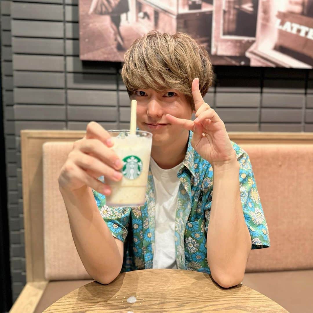 ないとーのインスタグラム：「スタバが俺になう。」