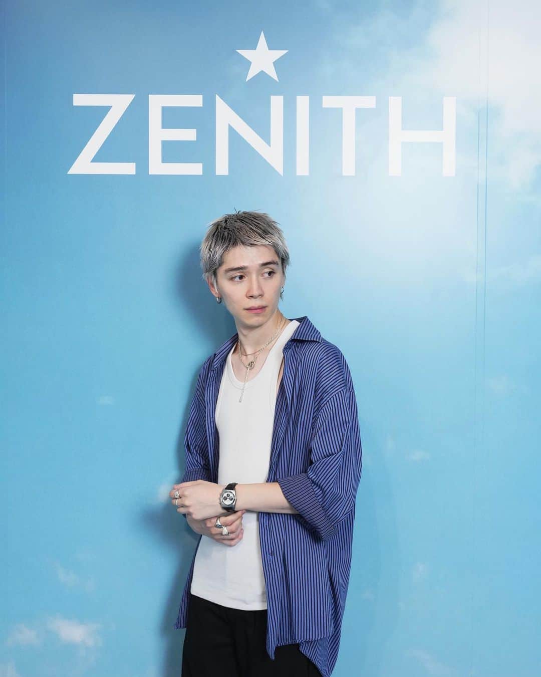 Roseのインスタグラム：「ZENITH PHOTO EXHIBITION BY LESLIE KEE🔷  ゼニスから新たに発売されるパイロットウォッチのエッジーで尚且つモダンなデザインはとても格好良くてデイリーに使いやすい腕時計でした。  9月16日(土)~10月1日(日) in X8ギャラリー  #Zenith #ゼニス #ゼニスパイロット #ZenithXLeslieKee」
