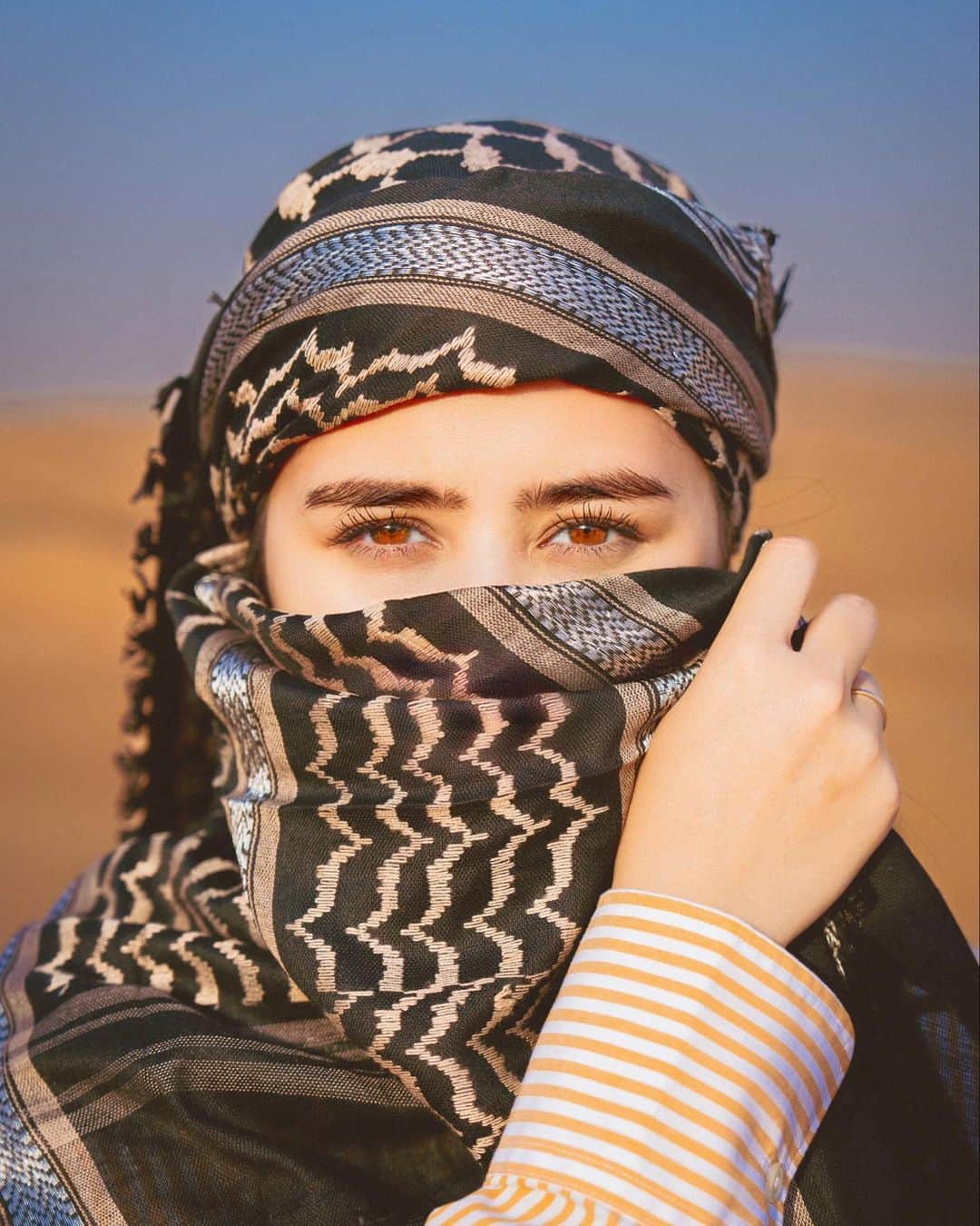 Prilly Latuconsinaのインスタグラム：「Somewhere between living and dreaming. #Dubai」
