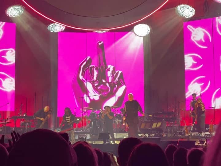 艾未未のインスタグラム：「Peter Gabriel’s Boston Night 😍」