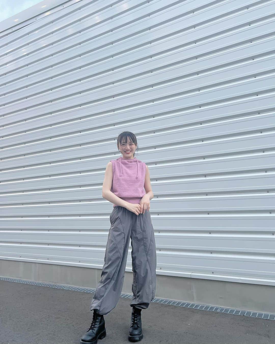 希山愛さんのインスタグラム写真 - (希山愛Instagram)「* 最近のお気に入りのお洋服🫶🏻🫶🏻  秋服可愛いのたくさんやけん 早く涼しくなって欲しいな〜☺️♡  #あいcode #code #ootd #fashion #LAGUAGEM #ラグアジェム #ニットパーカー #ニット #パーカー #パンツ #ショートブーツ #ブーツ #emoda #秋服 #秋コーデ #followme #99line」9月15日 21時13分 - kiyama_ai_official