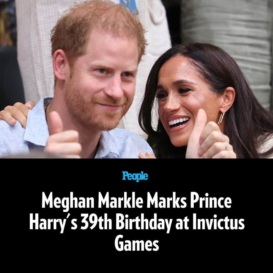 People Magazineさんのインスタグラム写真 - (People MagazineInstagram)「Happy birthday, #PrinceHarry!  The Duke of Sussex celebrated his 39th birthday on Friday during his trip to Germany for the sixth edition of his Invictus Games with his wife, Meghan Markle, by his side.   To mark the special occasion, competitors and spectators at the sitting volleyball game between Poland and Germany serenaded Harry with a rendition of "Happy Birthday."  Prince Harry clearly enjoyed the affectionate welcome from the crowd, giving a thumbs up as Meghan, 42, leaned into him with a smile. Tap the link in bio for the full story. 📷: Getty Images」9月15日 21時31分 - people