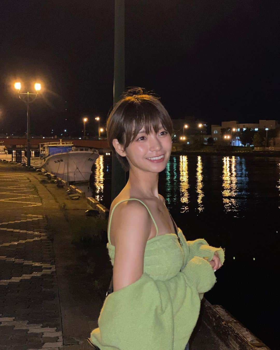 小坂田純奈のインスタグラム：「釧路満喫中☺️❤️‍🔥  夕日じゃなくて夜に幣舞橋で撮ってきた🫶🏻  最後は釧路のK！(笑)  #道産子 #釧路 #釧路観光 #釧路旅行 #釧路民 #ショート女子」