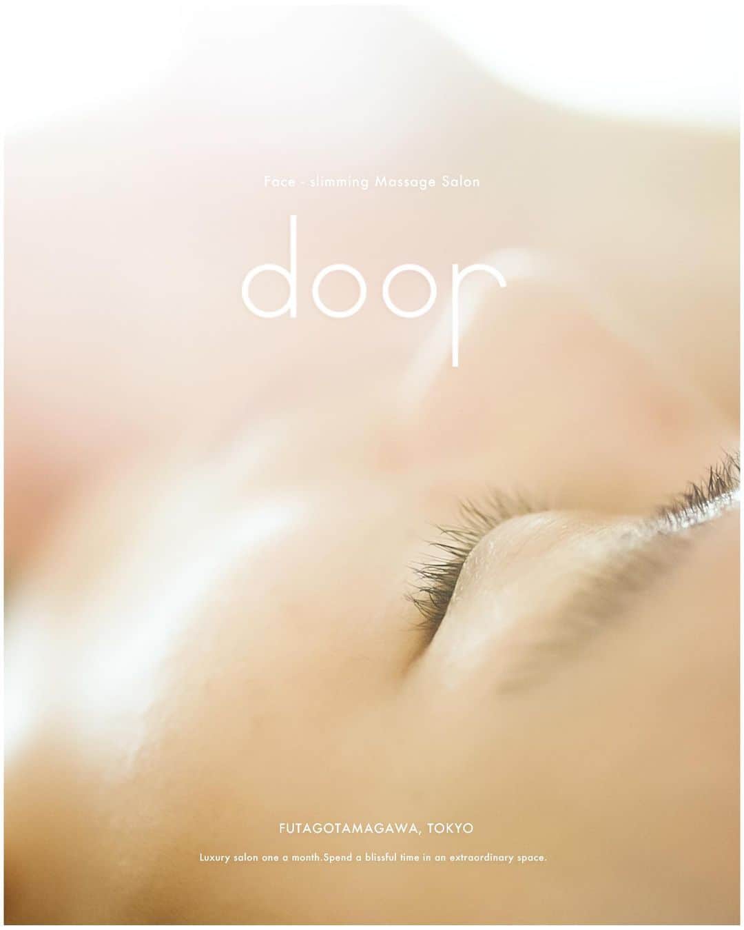 keiのインスタグラム：「d o o r Face slimming massage salon Image planning and shooting   #door #filmshoot #faceslimming」
