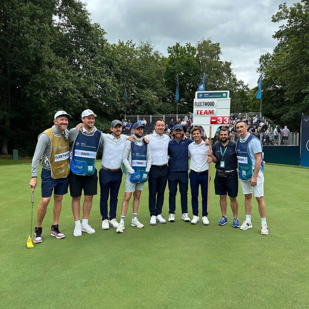 ジョン・テリーさんのインスタグラム写真 - (ジョン・テリーInstagram)「WINNERS 🏆 What a day 🏌🏻‍♂️ Thank you @officialtommyfleetwood @wentworth_club @west_one_loans  That first Tee nerves is the worst feeling I have ever experienced. A pleasure playing with Tommy and seeing how good up close these guys really are is a joke. 👏🏻🏌🏻‍♂️ @barneydavis14 #DanW @officialtommyfleetwood Well done team 💙🏆」9月15日 22時00分 - johnterry.26