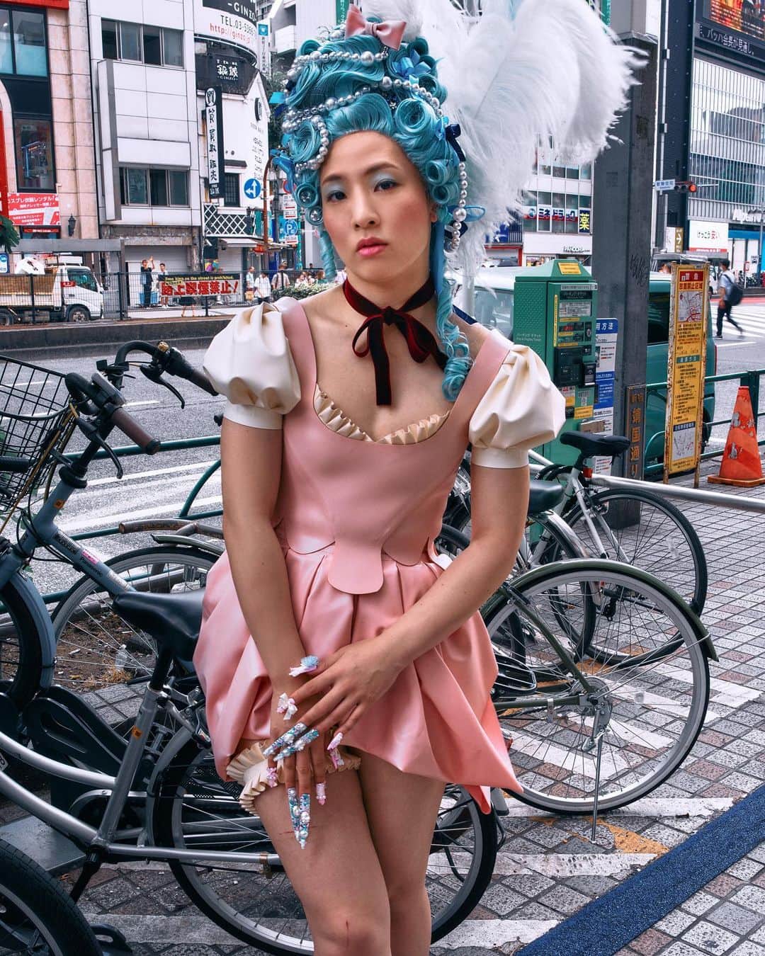 オランピアルタンさんのインスタグラム写真 - (オランピアルタンInstagram)「Lady Antoinette of the @sukeban_world Dangerous Liaisons 🩵 with dangerous @nailsbymei  📸 by @chikashisuzuki1972 in Tokyo Wearing a custom corset and skirt made by @softskinlatex and a @stephenjonesmillinery headpiece  #sukebanworld #ladyantoinette #dangerousliaisons」9月15日 21時57分 - olympialetan