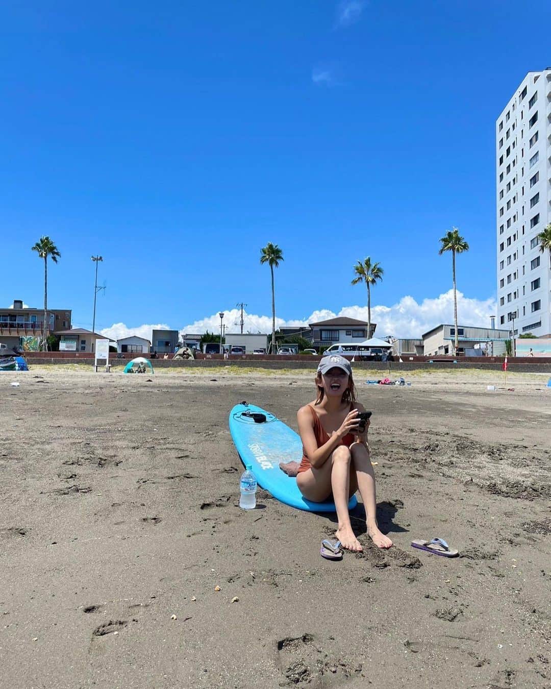 鈴本美愉のインスタグラム：「夏終わってほしくない🥹🩵」