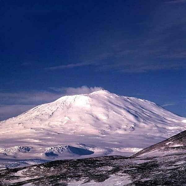 CIAのインスタグラム：「When you think of Antarctica, what comes to mind?  You may be surprised to learn that icy Antarctica is home to Mount Erebus, a volcano that has been active for over a million years!  #FactbookFriday #WorldFactbook #Antarctica」
