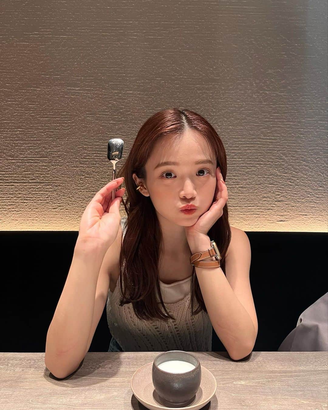 田久保夏鈴のインスタグラム：「焼肉🍖🍖 大好きなうしごろー！！ 結婚のお祝いまで本当にありがとうございます(T . T) どこまでも粋のいいお店だ…🥹🫶🏼  池袋店も最高でした！！」