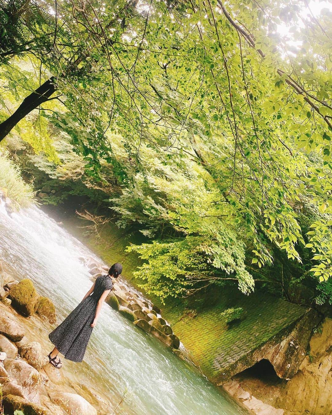 小林玲のインスタグラム：「. ⁡ ⁡ ⁡ 自然の空気をたくさん浴びて🌱☀️ ⁡ ⁡ ⁡」