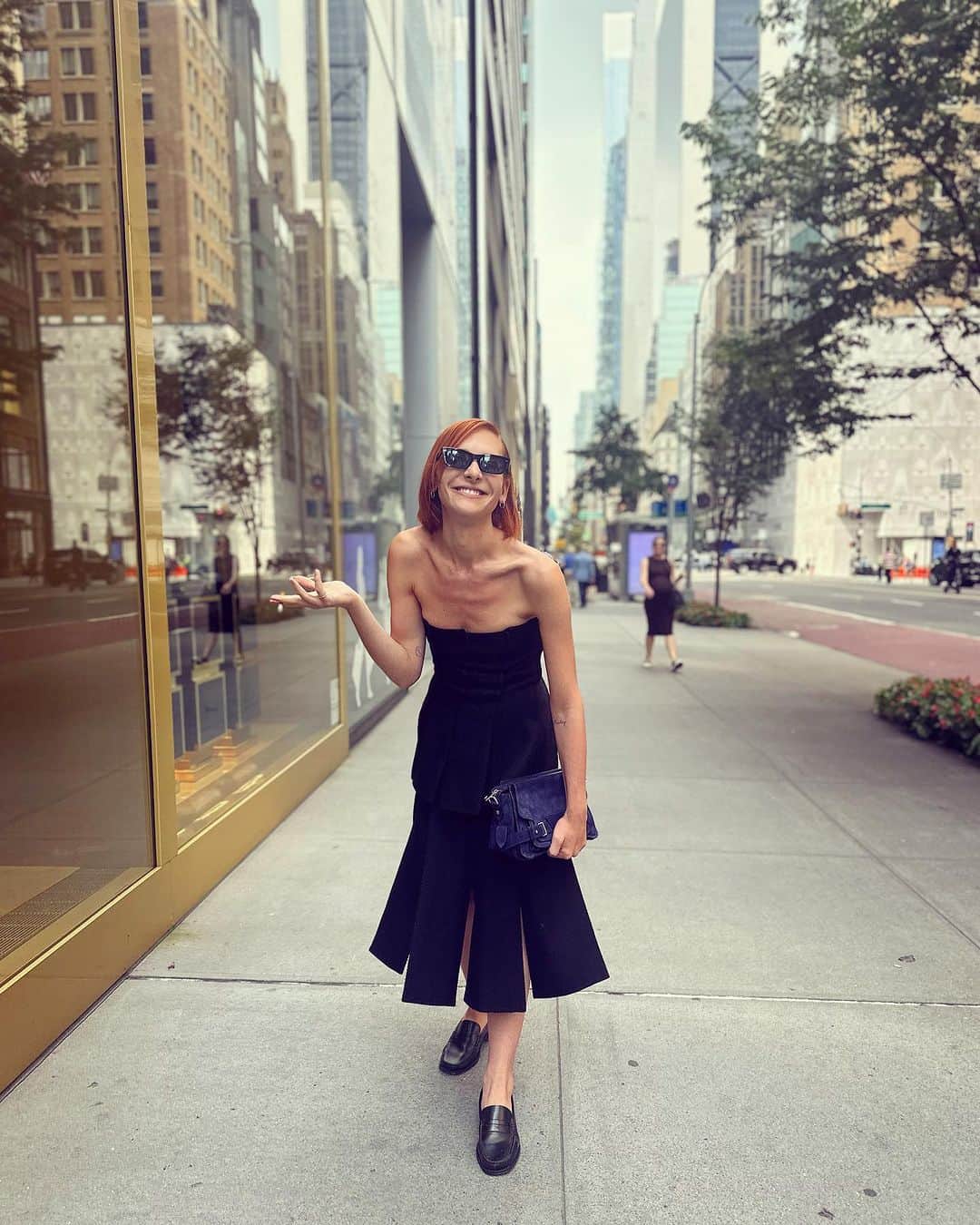 デレク・ブラスバーグのインスタグラム：「I guess I’m a street style photographer now? (I do kids and pets too, last slide.) #nyfw」