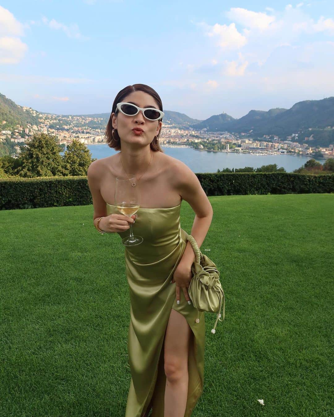 マギー・ラースリー・バーレンシエガーのインスタグラム：「What an amazing view ♥️」