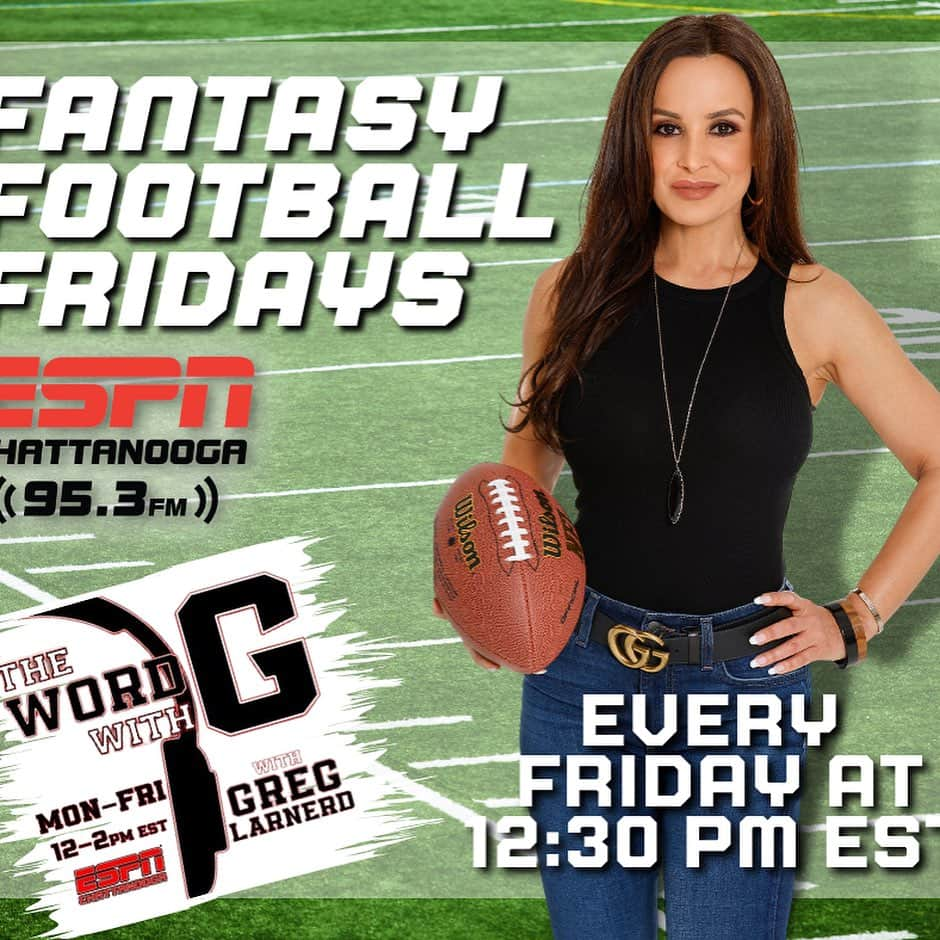 リサ・アンさんのインスタグラム写真 - (リサ・アンInstagram)「#fantasyfootballfridays    9:40a et: @sportsradio610  10:05a et: @tma_stl  12:30p et: @espnchattanooga  2:10p et: @953wdae   Follow along as I drop each link to listen show by show in my story 🎧  #fantasyfootball #sportsradio #thereallisaann」9月15日 22時44分 - thereallisaann