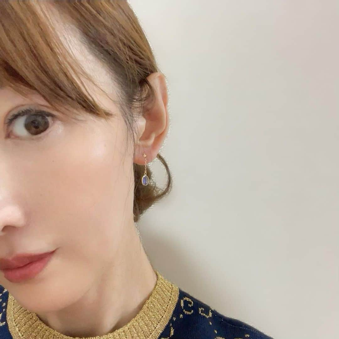 渋谷恭子のインスタグラム：「ショートヘアにしたら 顔周り・首周りがが寂しくなりそうだから ピアスやネックレスを増やしてます✨  #ピアス #ピアス好きな人と繋がりたい #ピアス好き #アクセサリー #天然石 #天然石ピアス #天然石アクセサリー #アラフィフ #アラフィフライフ #コレクション #ショートにしたい #ショートにピアス」