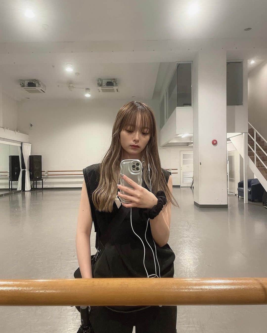 宇井優良梨のインスタグラム：「( ‾◡◝)」