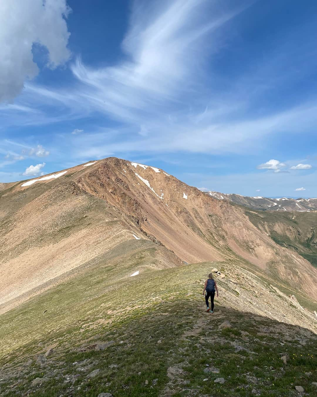 L.L.Beanさんのインスタグラム写真 - (L.L.BeanInstagram)「This summer, L.L.Bean employee Emily Y. checked off an incredible achievement: meaningful time outside, every day, for 365 days in a row! Not a simple task for an allocator who, in her own words, lives "in spreadsheets and in front of a screen." She kept her streak going by looking for the good in every outdoor moment. "I start each outdoor adventure with the intention of finding joy," she says, "​​​​​​​and because of that, I usually do." ​​​​​​​Congrats, Emily! #BeanOutsider」9月15日 22時53分 - llbean