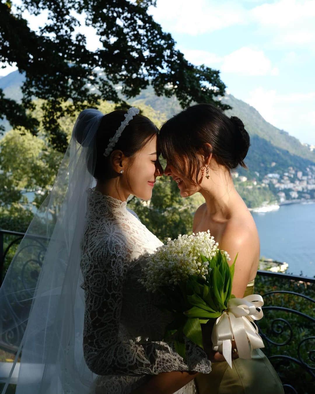 ウッラサヤー・セパーバンのインスタグラム：「I love you unconditionally forever and everrrrr my kimmyyyy 🥹♥️ #markimthewedding」
