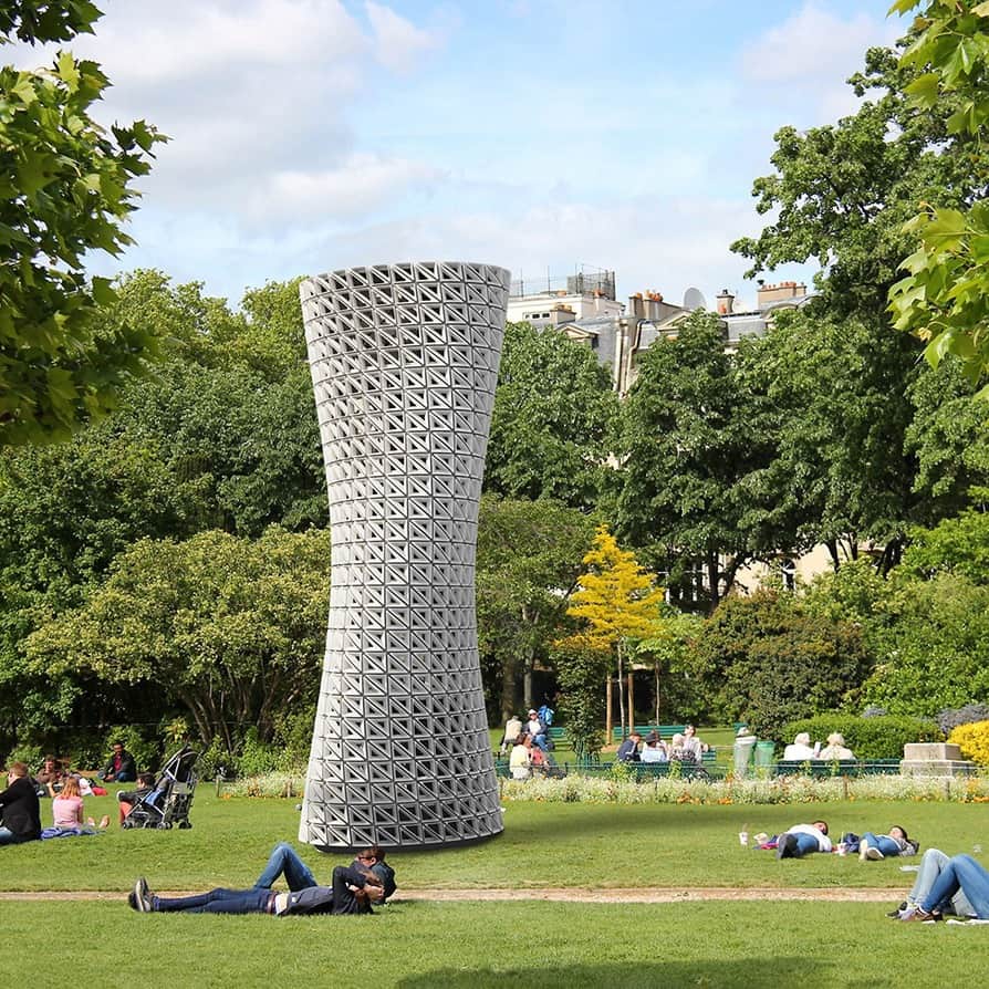 Design Milkのインスタグラム：「Let's clear the air -- did you know the World Health Organization reports that 99% of people living in urban areas are exposed to air quality levels that exceed safe daily limits?! 😮  Luckily, @studiosymbiosisofficial's @vertoair is our ticket to cleaner air! 💨 This latticed tower is a 360°, multi-directional air purification system designed to improve outdoor air quality. With a variable fan set to adjust according to air pollution levels + a fine filter membrane requiring replacement every 6-9 months, VERTO is here to transform our air quality.  See more about it at the link in bio. 🔗」