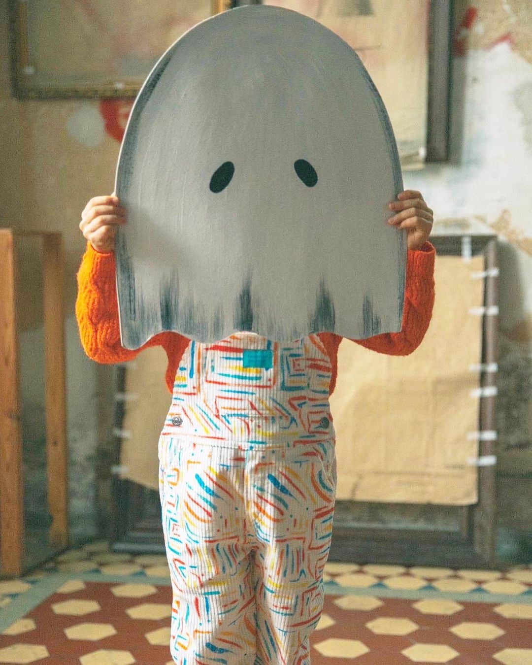 山城葉子さんのインスタグラム写真 - (山城葉子Instagram)「. 私がディレクターを務めてるKids ブランドcatchup " ケチャップ" の秋冬ものが発売スタートしました🍅🍅🤍  今週末はカジュアルラインからロンTを2種類。 そして、ウィークエンドラインからは🇵🇹ブランドの "Favorite people "から可愛いオーバーオールの新作が発売スタートしました！  今後、秋本番に向けて新作を出していくので是非チェックしてください🫶  10月にはいよいよPop up storeを開催予定なんです。 10月13日から3日間、代官山界隈で。 全てのお客様にお越し頂けます。もちろんお子様も！ 皆様に直接お披露目出来る初めての機会です。 今から楽しみです🍅🥫🍕🍟🌭」9月16日 10時21分 - yokoyamashiro