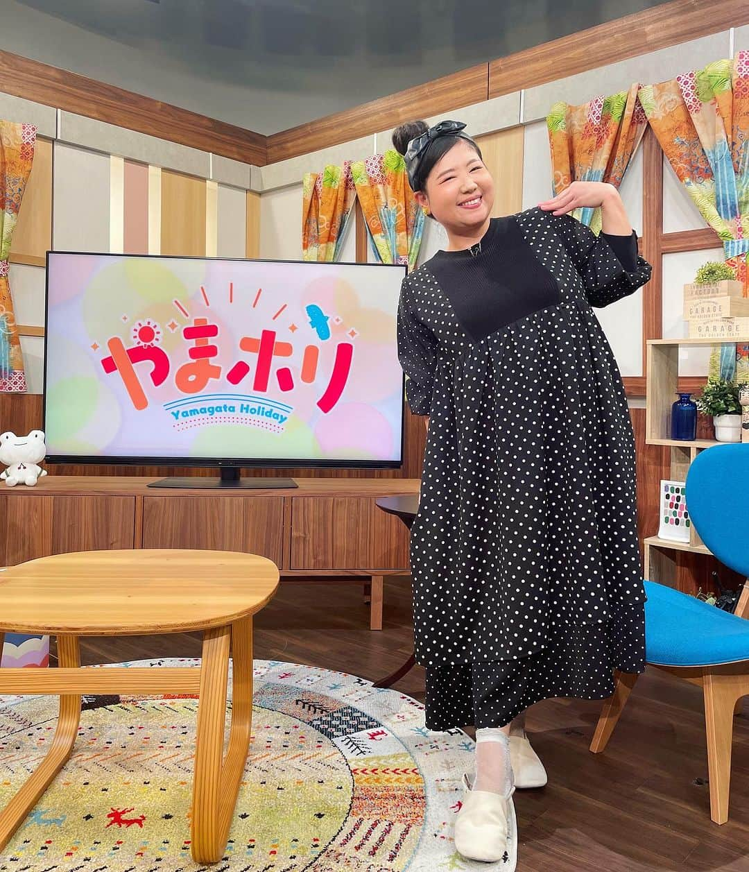 馬場園梓のインスタグラム：「へい☀️  本日 朝9じからは  #NHK山形 #やまホリ ！！  今週もお世話になります！  何卒 よろしくお願いいたします！  地域の情報盛りだくさんでお届けしてますので ぜひご覧ください！  ちなみに  こちらのすてき水玉ワンピースは  @asknowas_olaca さんとこのです！  ですので  ルン♪  #happy #exciting #NHK山形 #やまホリ #山形県 #情報番組 #ドット #ワンピース #asknowas  #asknowasolaca  #ルン♪」