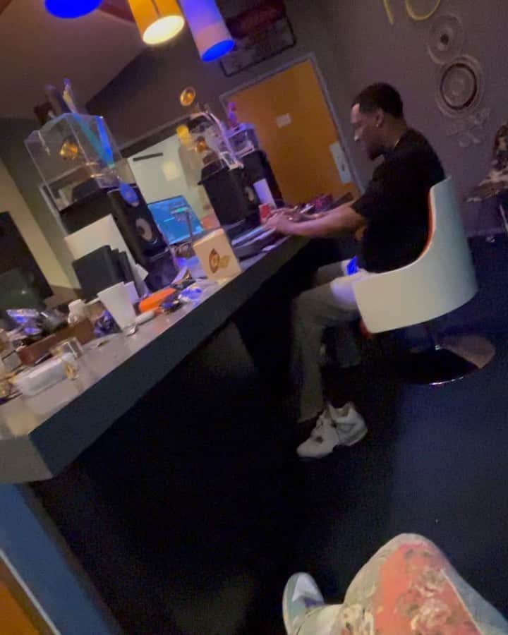 のインスタグラム：「nothing like catching that chop 🥢」