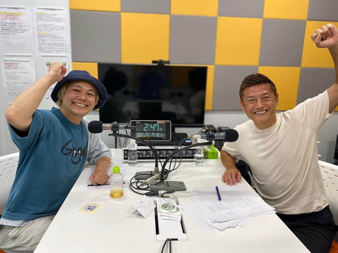 播戸竜二さんのインスタグラム写真 - (播戸竜二Instagram)「『バン！バン！バン！』 ・ 本日のABCラジオ📻 お昼12:30〜13:00 ・ ゲストは中山功太さんです！ ・ 中山さんとは初対面でしたが、さすがにお笑い芸人さん！ ・ すぐに打ち解け、バンバンお話しました！ ・ 絶対に面白いので、 これから30分どうぞお付き合いください！（笑） ・ ↑これ決め文句↑（笑） ・ さぁ、今日は札幌ドームで16:25からコンサドーレOBvsコンサドーレ釧路U15の試合です！ ・ バンバン札幌ドームに来てください！ ・ ゴール決めるぞ！ ・ ・ #バンバンバン #スマートチェックアウト #オリエンタルバイオ #コンサオールズ」9月16日 9時47分 - ryuji_bando