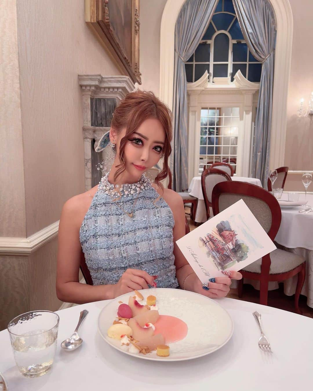 MIUのインスタグラム：「2023.9.11 MEGUMI birthday lunch🎂🎀🎂👑🎀  -オーベルジュ・ド・リル　トーキョー-」