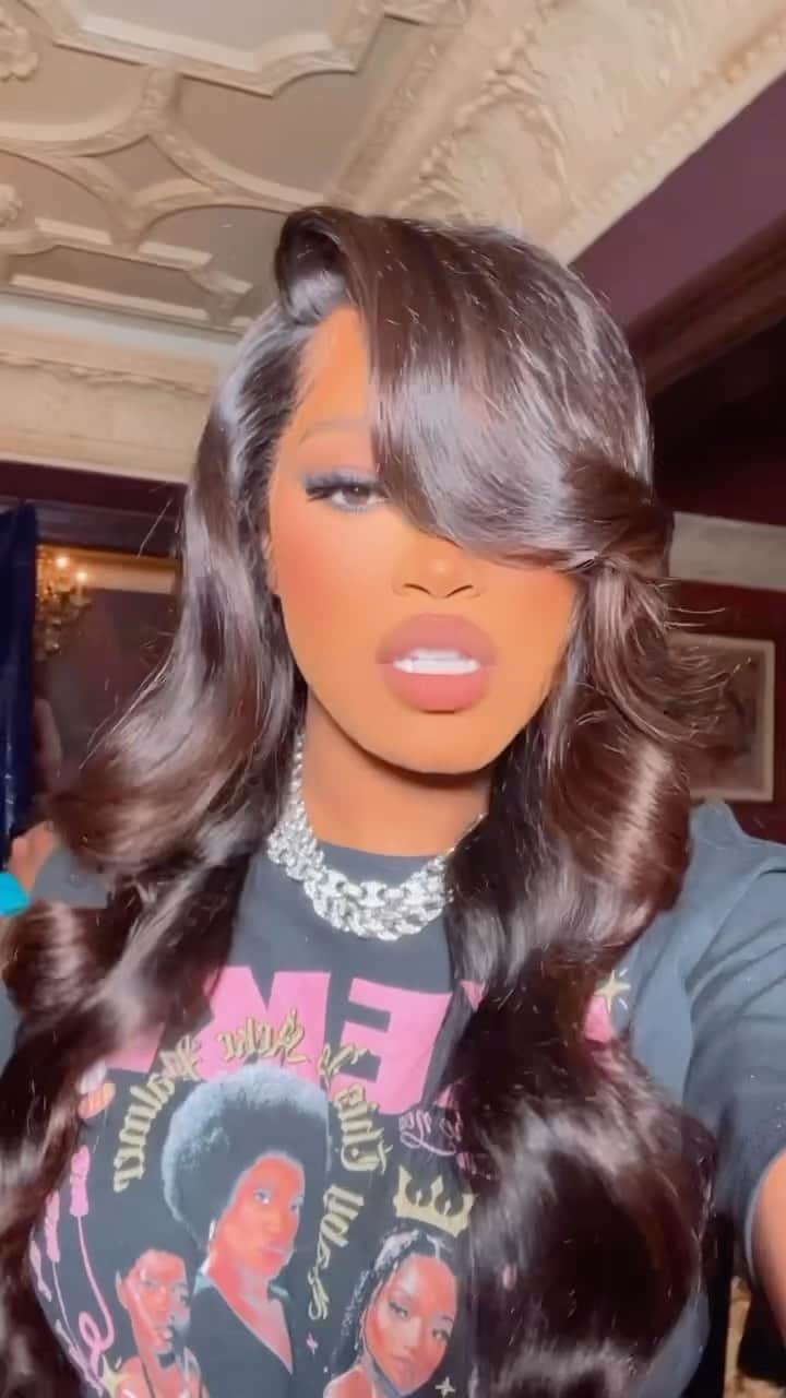 キキ・パーマーのインスタグラム：「Face card on ten, f what you heard. 💋」