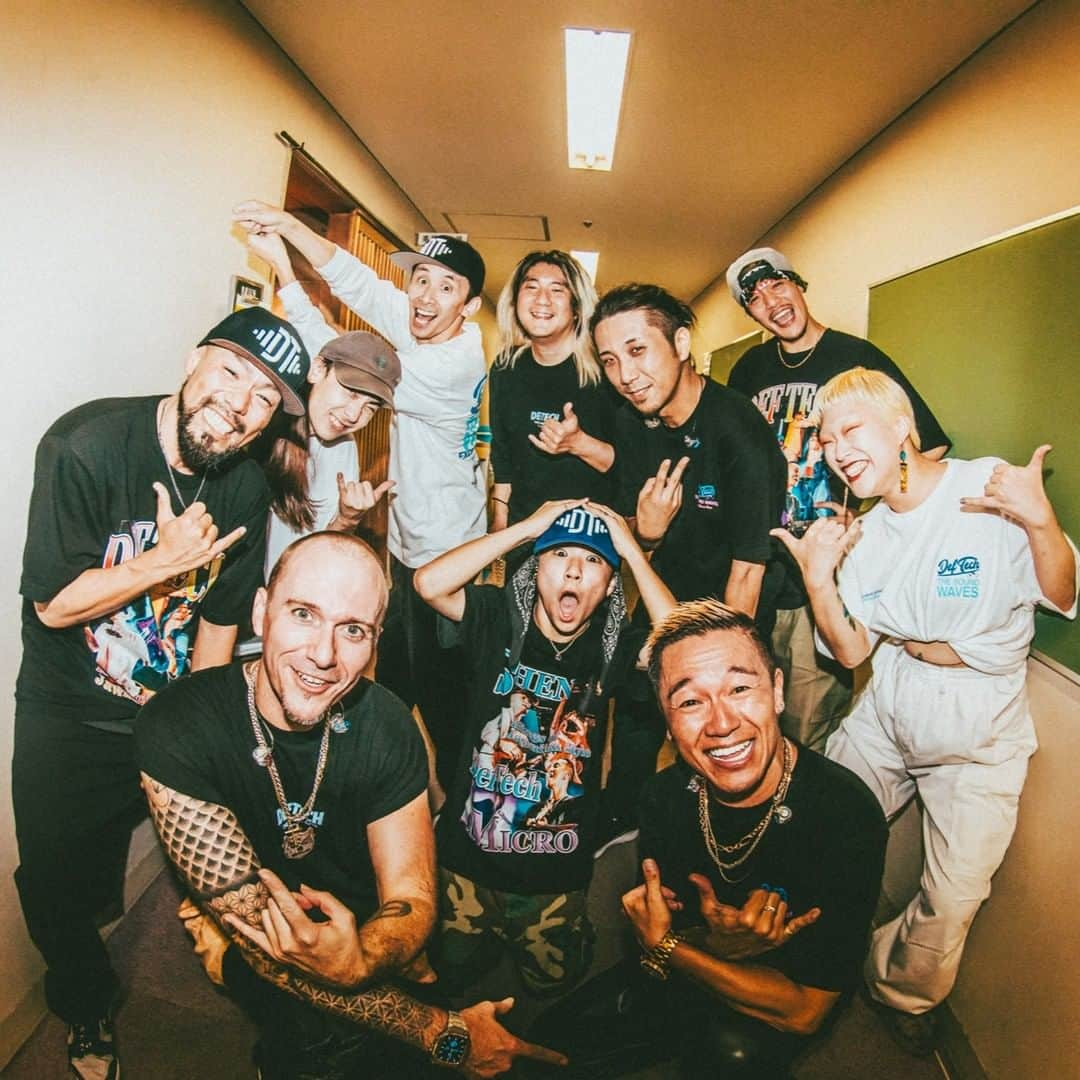 Def Techさんのインスタグラム写真 - (Def TechInstagram)「Def Tech The Sound Waves Tour 2023✨ Day1 Nagoya👏🏻✨  9月15日(金) 愛知：日本特殊陶業市民会館 Thank you so much to everyone in Nagoya! See you next time!!  #DefTech @deftech  @microfromdeftech  @shen037   ▼Team Def Tech @nagacho_gt  @djhirakatsu  @kazuki_isogai  @ko_ney1986  @dubmasterx   Photo & Movie｜@umi_hayato   ▼Respect Dancer @krowmasa  @abeyan01  @babykonkrete_lilkrow  @miko_nakajima   #TheSoundWavesTour #Automatic   ＝＝＝＝＝ Def Tech The Sound Waves Tour SNSキャンペーン実施中！  Instagramで「ツアー参加の思い出」を大募集！ ハッシュタグ #DefTech #TheSoundWavesTour 2つを付けて投稿してね！ 抽選で”30名”に”ステッカー”をプレゼント！当選者には、公式アカウントからDMにてお知らせします。  ▼応募期間 2023/09/15 ～ 2023/10/01  ＝＝＝＝＝ Def Tech The Sound Waves Tour 2023  ▼ 開催日程 9月15日（金） 愛知：日本特殊陶業市民会館 ビレッジホール 9月17日（日） 千葉：市川市文化会館 大ホール 9月28日（木） 東京：TOKYO DOME CITY HALL 9月29日（金） 大阪：オリックス劇場 10月1日（日） 福岡：福岡国際会議場 メインホール  ★ 各プレイガイド チケット一般発売中！  ▼ お申し込みはコチラ（ローソンチケット） http://l-tike.com/deftech/  ▼ お申し込みはコチラ（イープラス） https://eplus.jp/sf/word/0000003631  ▼ お申し込みはコチラ（チケットぴあ）https://t.pia.jp/pia/artist/artists.do?artistsCd=37240188  枚数制限 / 4枚まで 年齢制限 / 5歳以上チケット必要」9月16日 10時00分 - deftech