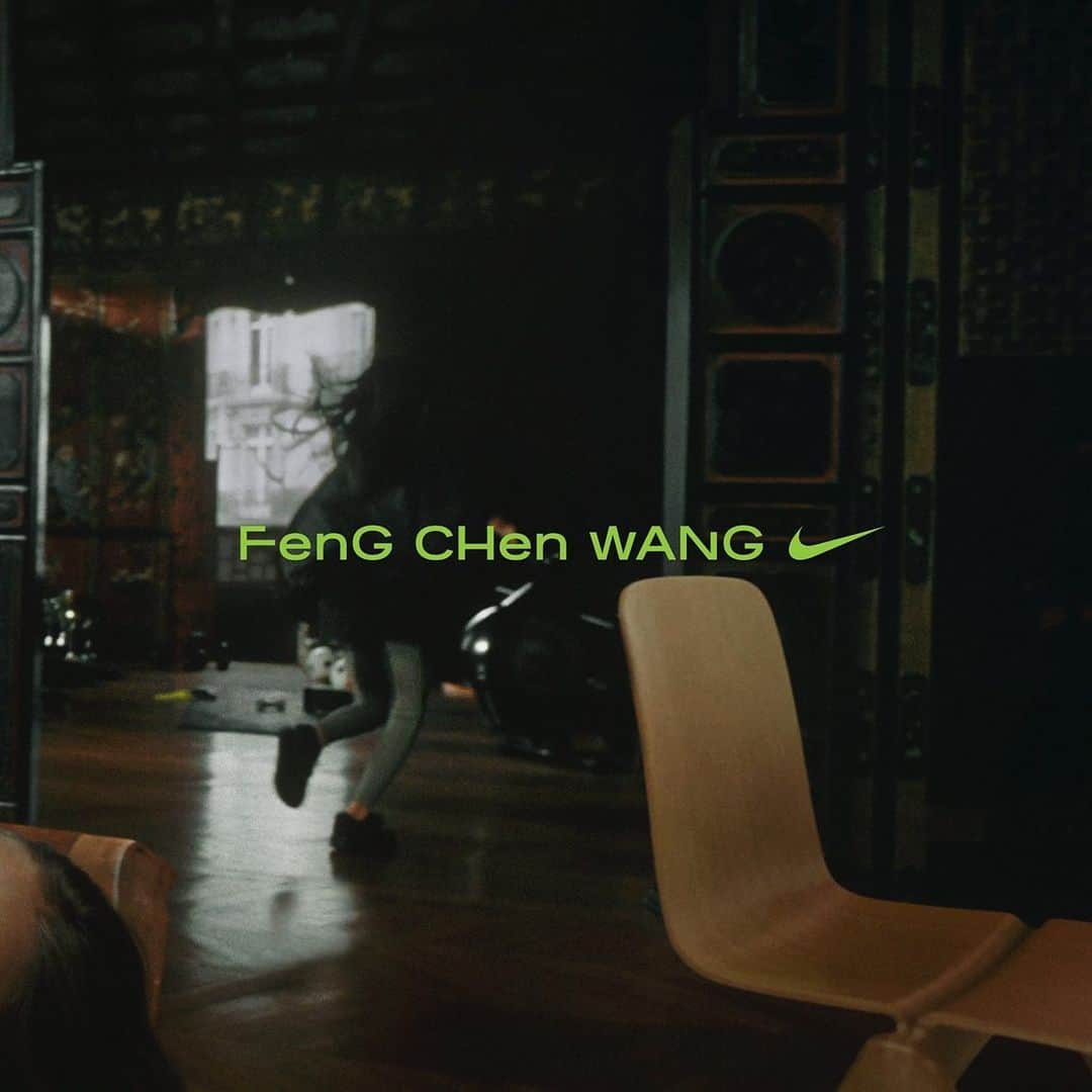 Nike Sportswearさんのインスタグラム写真 - (Nike SportswearInstagram)「Style runs in the family. Swipe to see how everyone can make the first @nike x @fengchenwang collection their own.  Product available 9.28 on SNKRS.」9月16日 10時03分 - nikesportswear