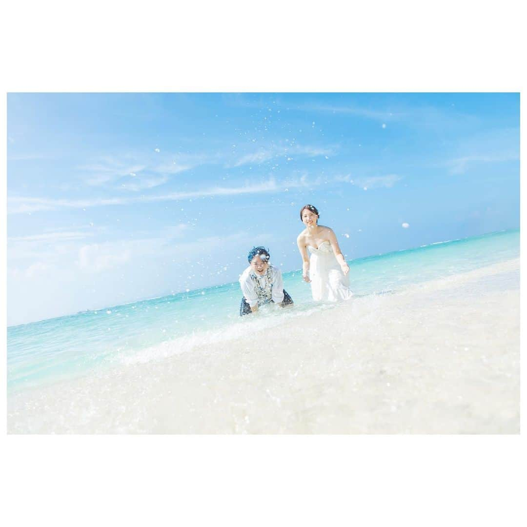 STUDIOSUNS DE&COさんのインスタグラム写真 - (STUDIOSUNS DE&COInstagram)「先日の瀬底ビーチ🏖️ この日も皆で楽しく。撮影ができました🌊  撮影を任せて頂き有難うございました☺️  @junshingodai_studiosuns ☀️口コミ件数No. 1☀️ 口コミとお写真を見て 合代指名をご検討頂ければ幸いです☺️  9月から11月まで指名枠に限りございます。  お早めにご相談くださいませ♪  これからも寄り添えますように。 お2人と大切な人へ写真を残しましょう。  記憶と記録  photographer  @junshingodai_studiosuns   お2人と大切な人のために残す写真。  ーーーーー .  . －－－－－－－－－－－－－－－－－－ ⁡ 【沖縄で前撮り・フォトウェディングするなら】 @studiosuns_okinawa  ⁡ @decollte_weddingphoto  @decollte_weddingstyle  @decollte_recruit  #d_weddingphoto  #デコルテフォト #photographer #前撮り #沖縄前撮り   #前撮り写真 #g_base_jp #前撮り準備 #洋装前撮り #洋装前撮りロケーション #ロケーション前撮り #ウェディング前撮り #プレ花嫁 #プレ花嫁準備 #ウェディングフォト #ロケーションフォト #結婚写真 #沖縄フォトウェディング #沖縄ウェディング #ビーチフォトウェディング #ビーチウェディング #沖縄ロケーションフォト #沖縄ウェディングフォト #撮る結婚式 #宮古島カメラマン#石垣島カメラマン #沖縄カメラマン#チェリフォト#cherish_photo_days」9月16日 10時07分 - studiosuns_okinawa