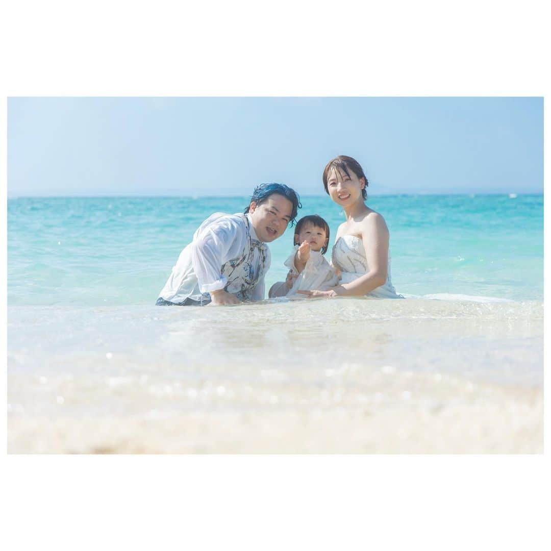 STUDIOSUNS DE&COさんのインスタグラム写真 - (STUDIOSUNS DE&COInstagram)「先日の瀬底ビーチ🏖️ この日も皆で楽しく。撮影ができました🌊  撮影を任せて頂き有難うございました☺️  @junshingodai_studiosuns ☀️口コミ件数No. 1☀️ 口コミとお写真を見て 合代指名をご検討頂ければ幸いです☺️  9月から11月まで指名枠に限りございます。  お早めにご相談くださいませ♪  これからも寄り添えますように。 お2人と大切な人へ写真を残しましょう。  記憶と記録  photographer  @junshingodai_studiosuns   お2人と大切な人のために残す写真。  ーーーーー .  . －－－－－－－－－－－－－－－－－－ ⁡ 【沖縄で前撮り・フォトウェディングするなら】 @studiosuns_okinawa  ⁡ @decollte_weddingphoto  @decollte_weddingstyle  @decollte_recruit  #d_weddingphoto  #デコルテフォト #photographer #前撮り #沖縄前撮り   #前撮り写真 #g_base_jp #前撮り準備 #洋装前撮り #洋装前撮りロケーション #ロケーション前撮り #ウェディング前撮り #プレ花嫁 #プレ花嫁準備 #ウェディングフォト #ロケーションフォト #結婚写真 #沖縄フォトウェディング #沖縄ウェディング #ビーチフォトウェディング #ビーチウェディング #沖縄ロケーションフォト #沖縄ウェディングフォト #撮る結婚式 #宮古島カメラマン#石垣島カメラマン #沖縄カメラマン#チェリフォト#cherish_photo_days」9月16日 10時07分 - studiosuns_okinawa