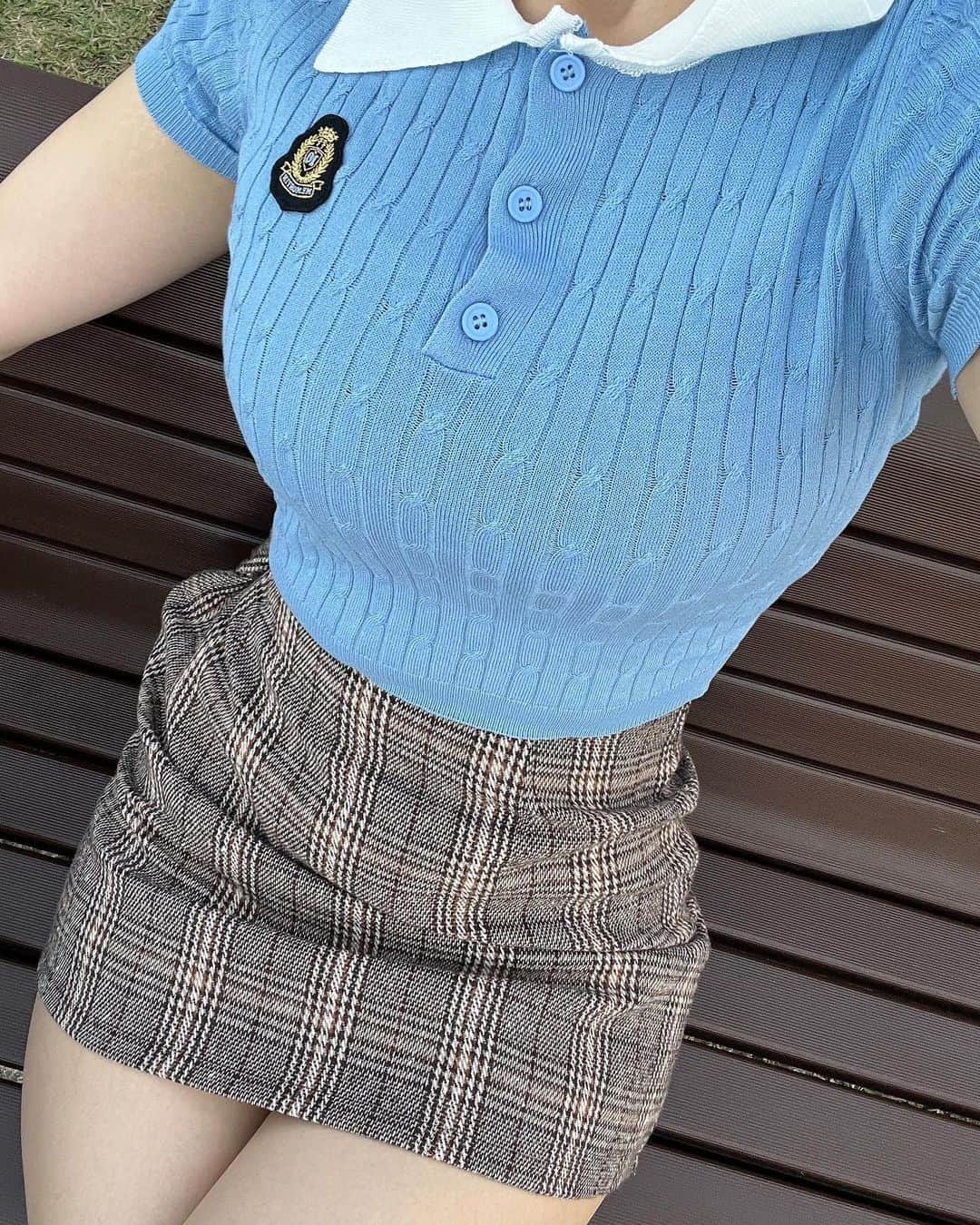 のインスタグラム：「@chick___official  . . . 海外の学生チックな可愛い服🤍🩵 商品コード📝 74995145 . . .  #海外ファッション #海外ガール #海外コーデ #海外セレブ風 #海外ファッションコーデ  #韓国ファッション #韓国コーデ #韓国女子 #韓国トレンド #韓国ファッションコーデ #韓国風 #데일리 #데일리코디 #패션 #패션코디 #옷스타그램 #攝影 #旅遊攝影 #拍攝 #寫真 #攝影日記 #人像攝影 #攝影師 #互惠 #拍照 #台灣攝影師 #人像摄影 #攝影日常　#fashion #fashionstyle」