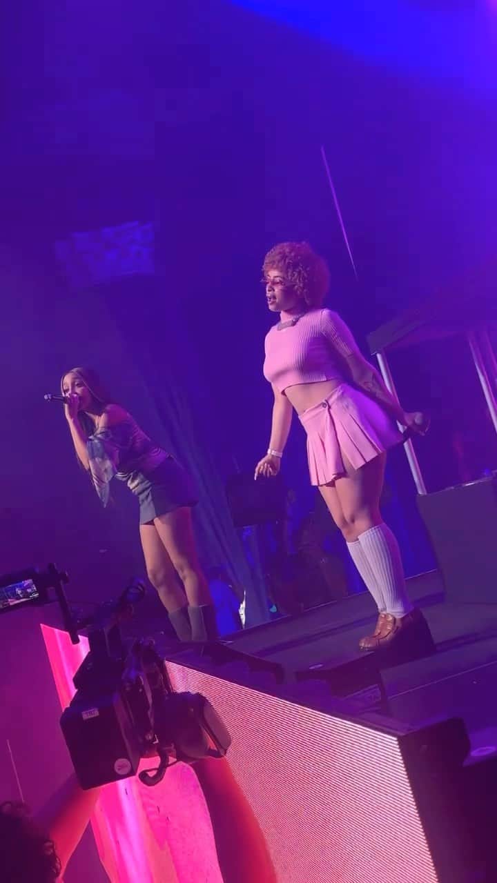 Nylon Magazineのインスタグラム：「#IceSpice and #PinkPantheress last night, like >>>> The duo performed “Boys a liar” live together at the Bose party for the first time in the US.   🎥 @mccarthylauren for NYLON」