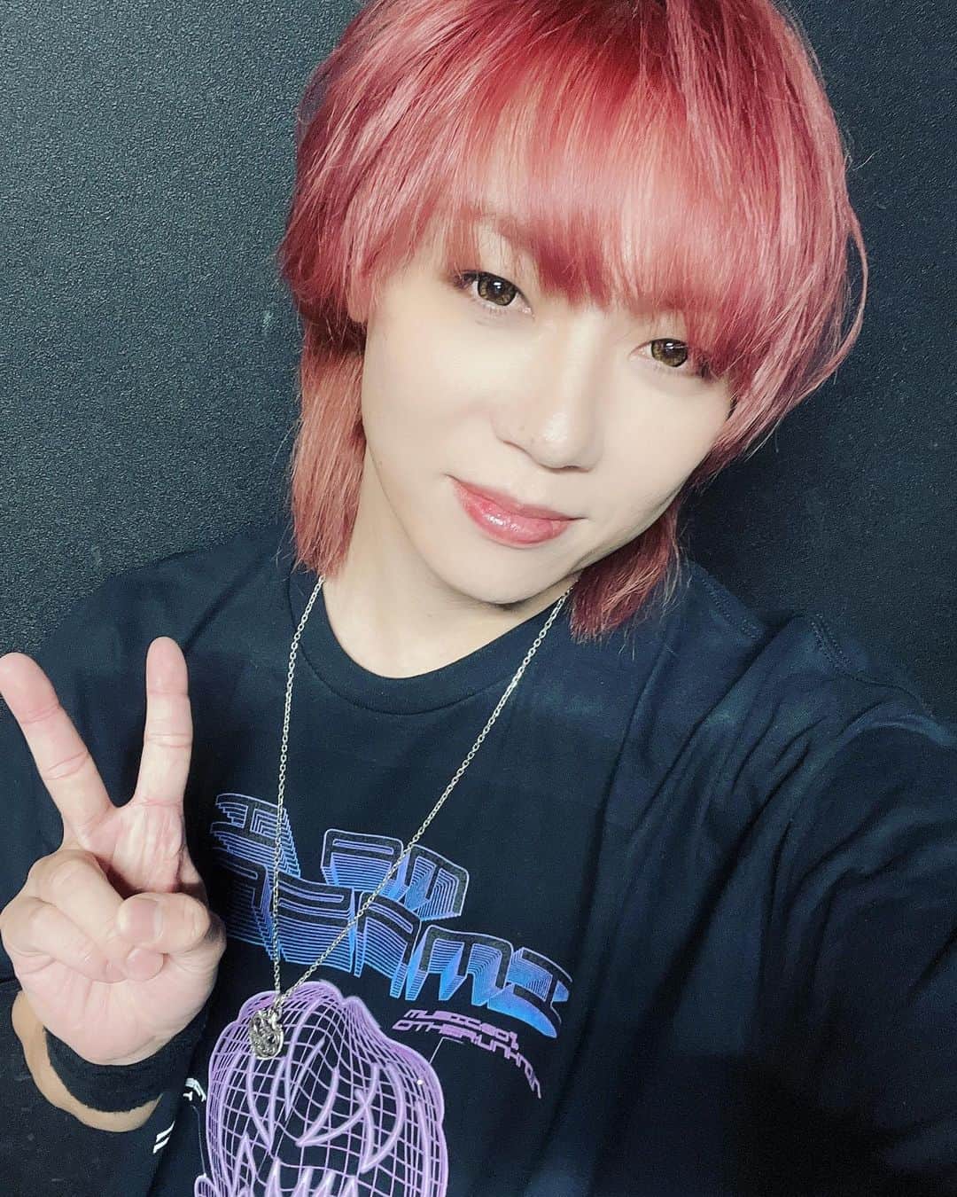風弥のインスタグラム：「超幸せな誕生日でした🎂 ありがとう✨ レア曲クセ強セトリ、めっちゃ楽しかった🎵」