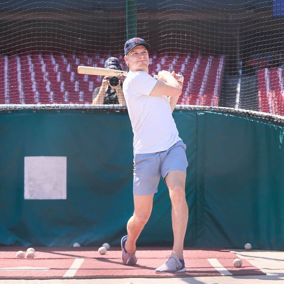 セントルイス・カージナルスのインスタグラム：「BP with the @stlouisblues! 🏒」