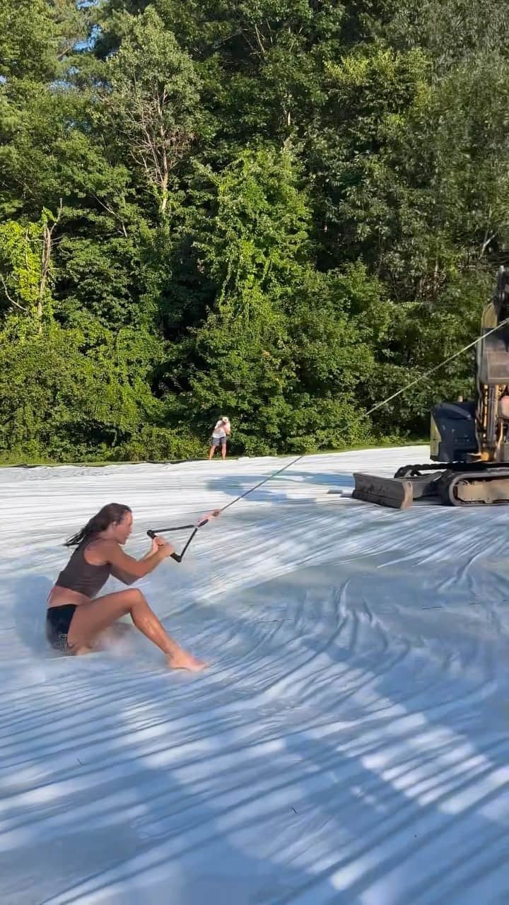 Earth Picsのインスタグラム：「@cori.story having a blast at Sender Land. Would you try this?   🎥: @jjjulesxo 📍 @sender_land」