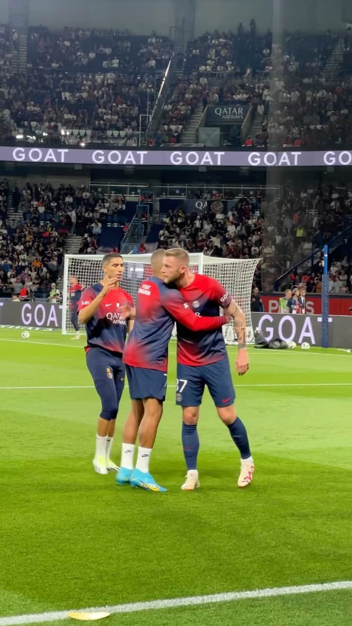 パリ・サンジェルマンFCさんのインスタグラム動画 (パリ・サンジェルマンFCInstagram)「🔴 Allez Paris 🔵