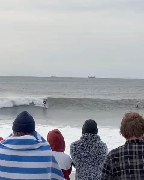 サタデーズのインスタグラム：「Can’t make ‘em all… September sessions courtesy of Lee in Long Island. 📹 @izzy_cohan」