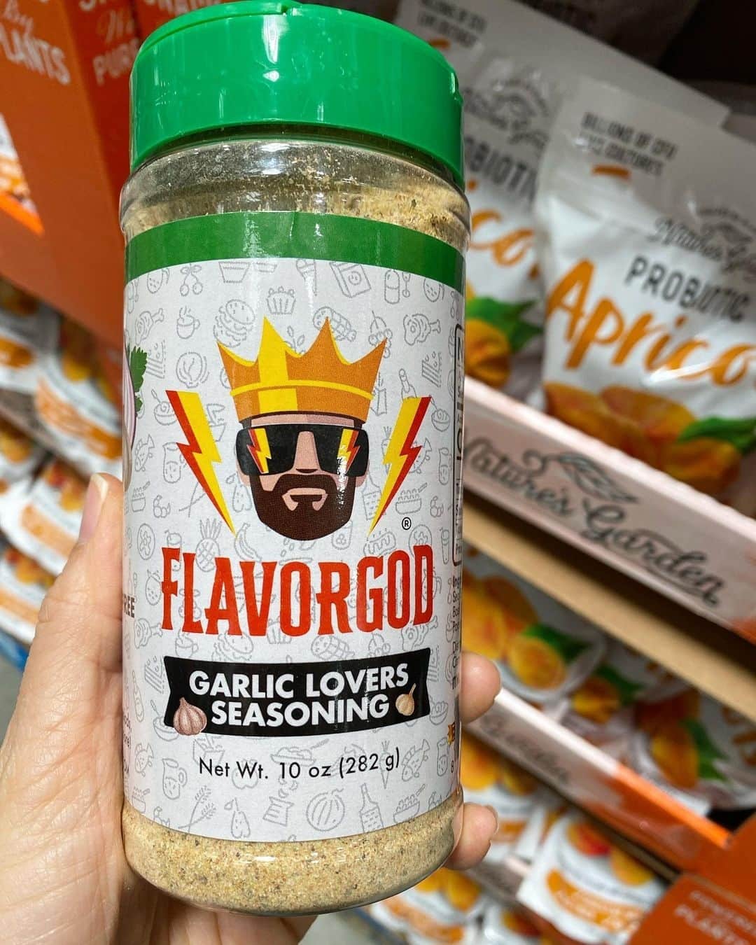 Flavorgod Seasoningsのインスタグラム：「Garlic Lovers Seasoning spotted at the Hawaii Kai store by Customer:➡ @hawaiicostcofinds⁠ -⁠ Add delicious flavors to your meals!⬇️⁠ Click link in the bio -> @flavorgod | www.flavorgod.com⁠ -⁠ FlavorGod Seasonings:⁠ 🌿Made Fresh⁠ ☀️Gluten free⁠ 🥑Paleo⁠ ☀️KOSHER⁠ 🌊Low salt⁠ ⚡️NO MSG⁠ 🚫NO SOY⁠ ⏰Shelf life is 24 months⁠ -⁠ #breakfast #fitness #food #foodporn #foodie #instafood #foodphotography #foodstagram #yummy #instagood  #foodies #tasty #cooking #instadaily #lunch #healthy #seasonings #flavorgod #lowsodium #glutenfree #dairyfree」