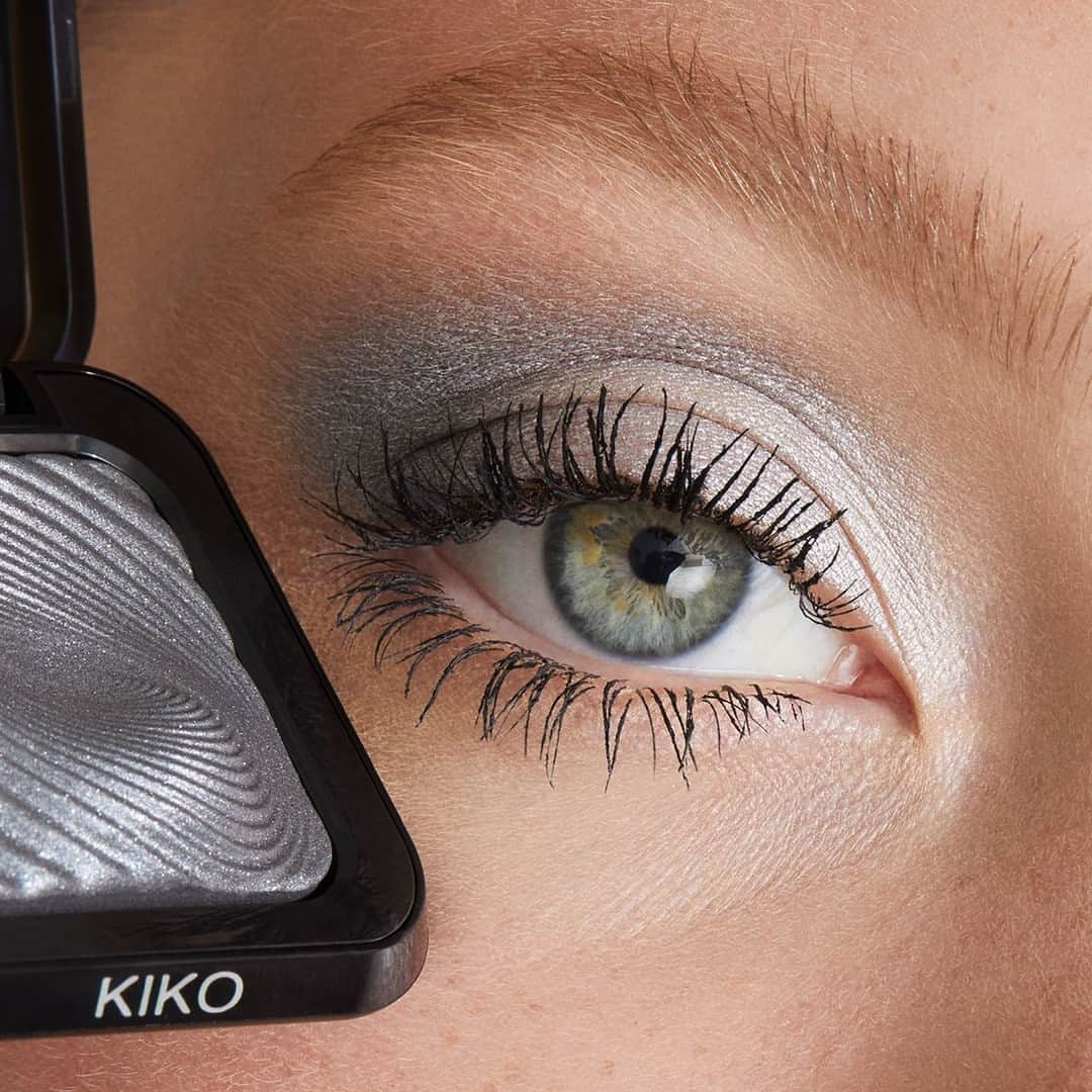 KIKO MILANOさんのインスタグラム写真 - (KIKO MILANOInstagram)「Your favourite eyeshadow now in a brand new look! 🤩🤩🤩⁣ 🌟 An exclusive three-dimensional shape with a special ergonomic design⁣ 🌟 A soft, creamy texture for a multi-dimensional make up⁣ 🌟 A mixture of groundbreaking spherical powders for an outstanding colour effect⁣ Discover all 22 luminescent shades online and in #KIKOStores! #KIKOMilano #KIKOEyes⁣ ⁣ New Water Eyeshadow 01, 21 - New Maxi Mod Mascara - Micro Precision Eyebrow Pencil 02」9月16日 4時15分 - kikomilano