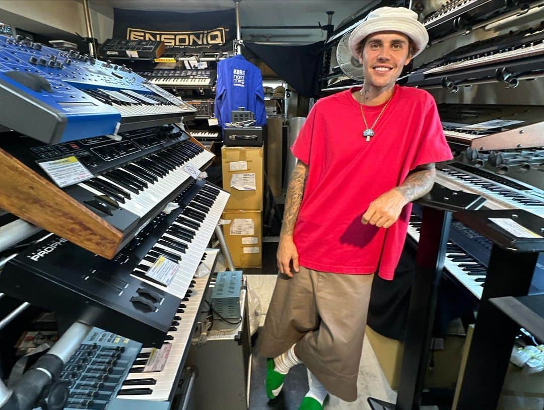 ジャスティン・ビーバーさんのインスタグラム写真 - (ジャスティン・ビーバーInstagram)「🫣」9月16日 5時35分 - justinbieber