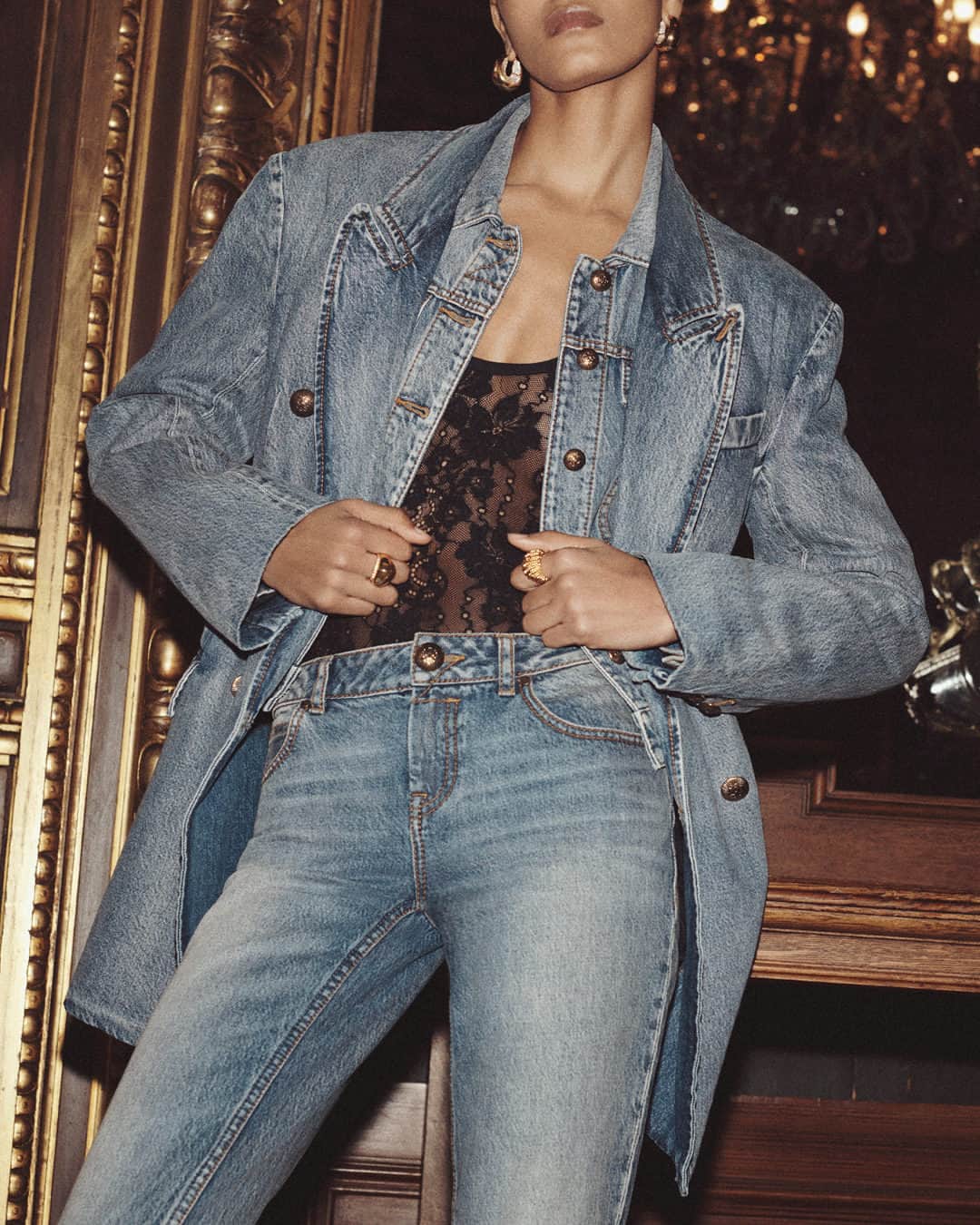 のインスタグラム：「Denim Duo: The Luminosity Denim Blazer, Scoop Neck Bodysuit and Stovepipe Jean from Fall 2023. #Luminosity #ZimFall23 #zimmermann」
